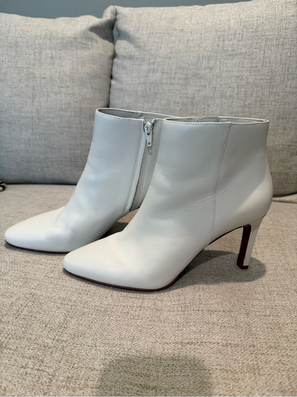 Banana Republic White Leather Booties, size 9.5